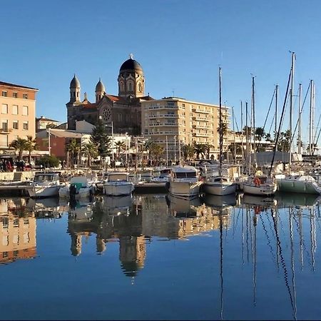 Studio 2 Neuf A 100M Des Plages Et De La Gare Saint-Raphaël エクステリア 写真